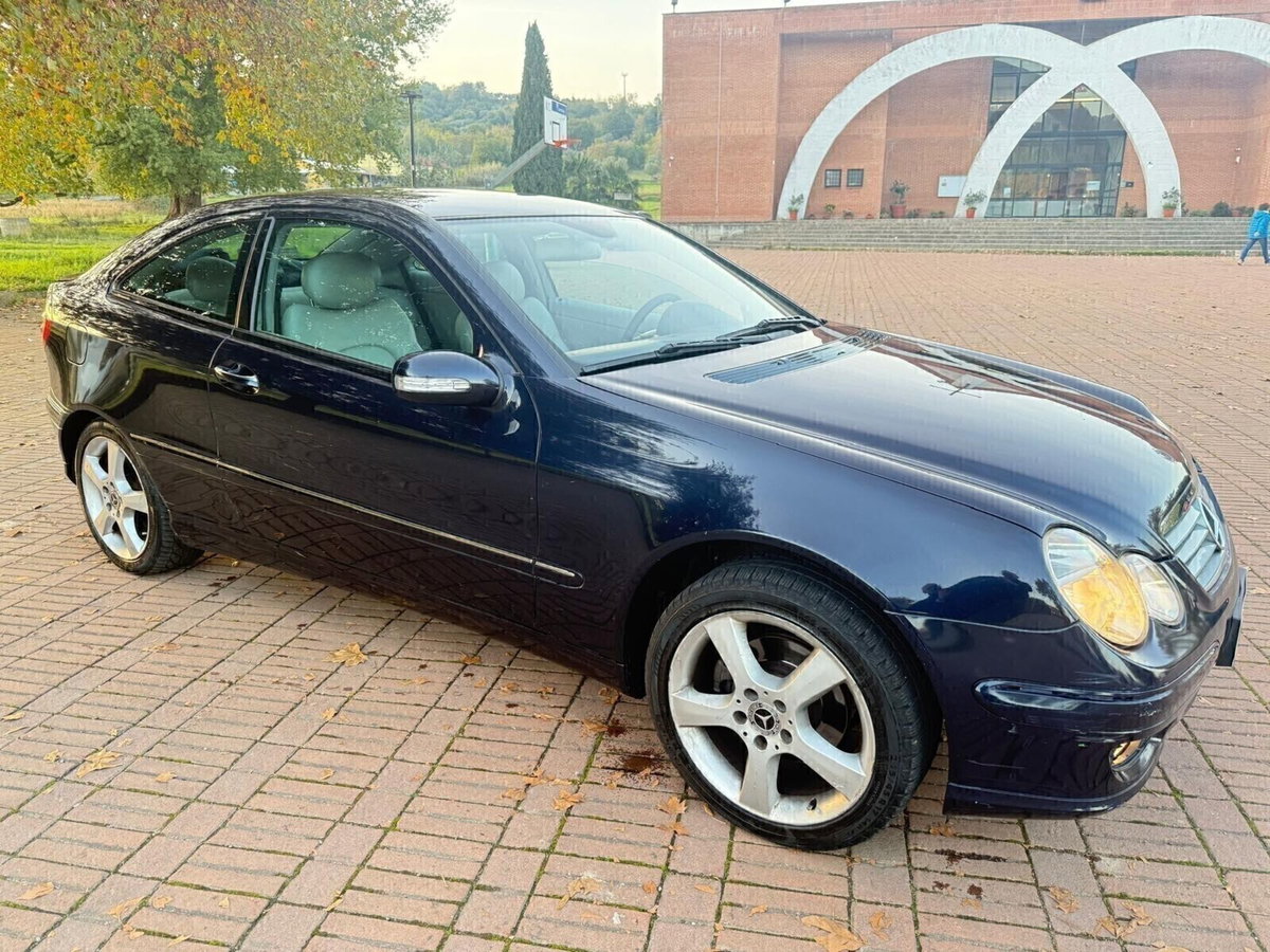 Mercedes-Benz Classe C Coupé 200 CDI cat Sportcoupé Avantgarde (6)