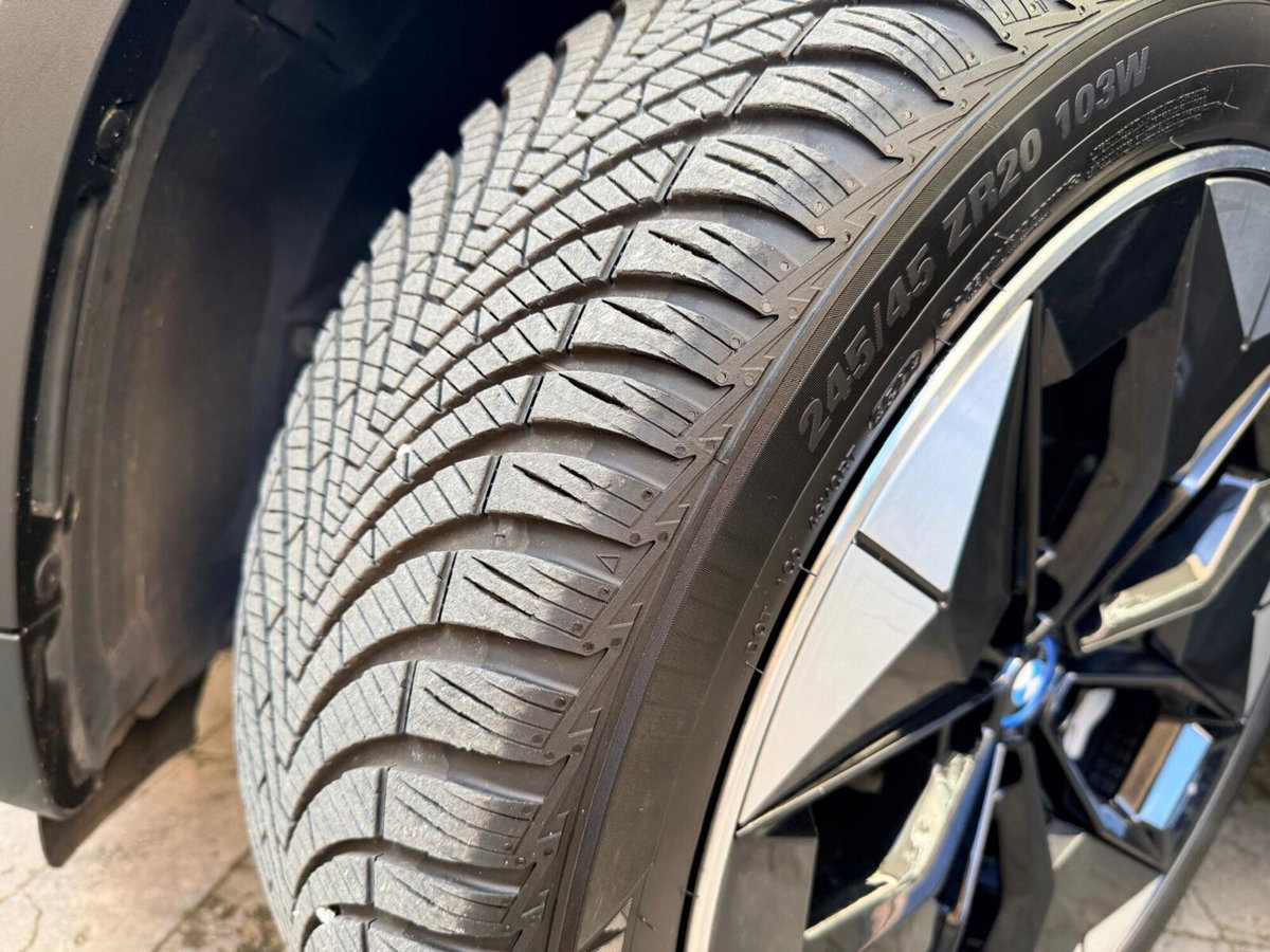 BMW iX3 iX3 Impressive (6)