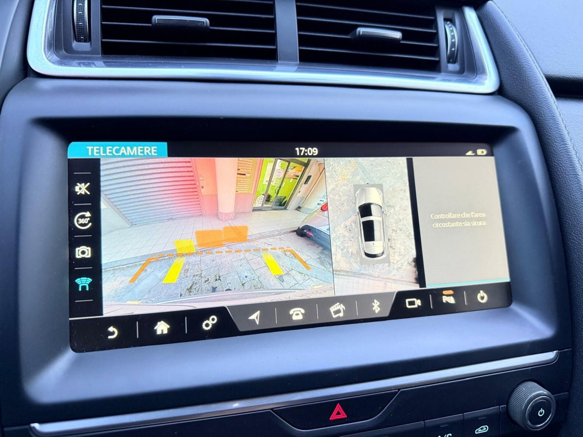 Jaguar E-Pace 2.0D 150 CV AWD aut. S (10)