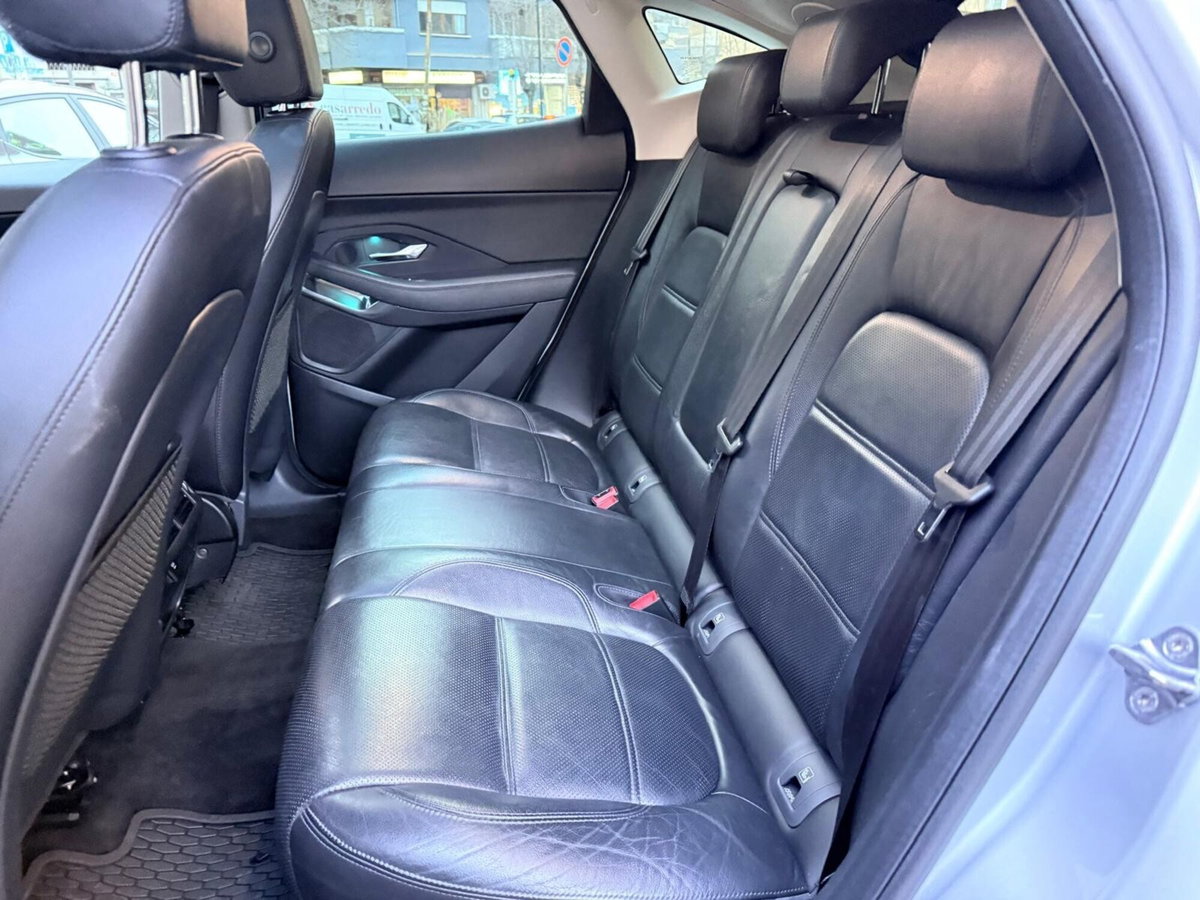 Jaguar E-Pace 2.0D 150 CV AWD aut. S (16)