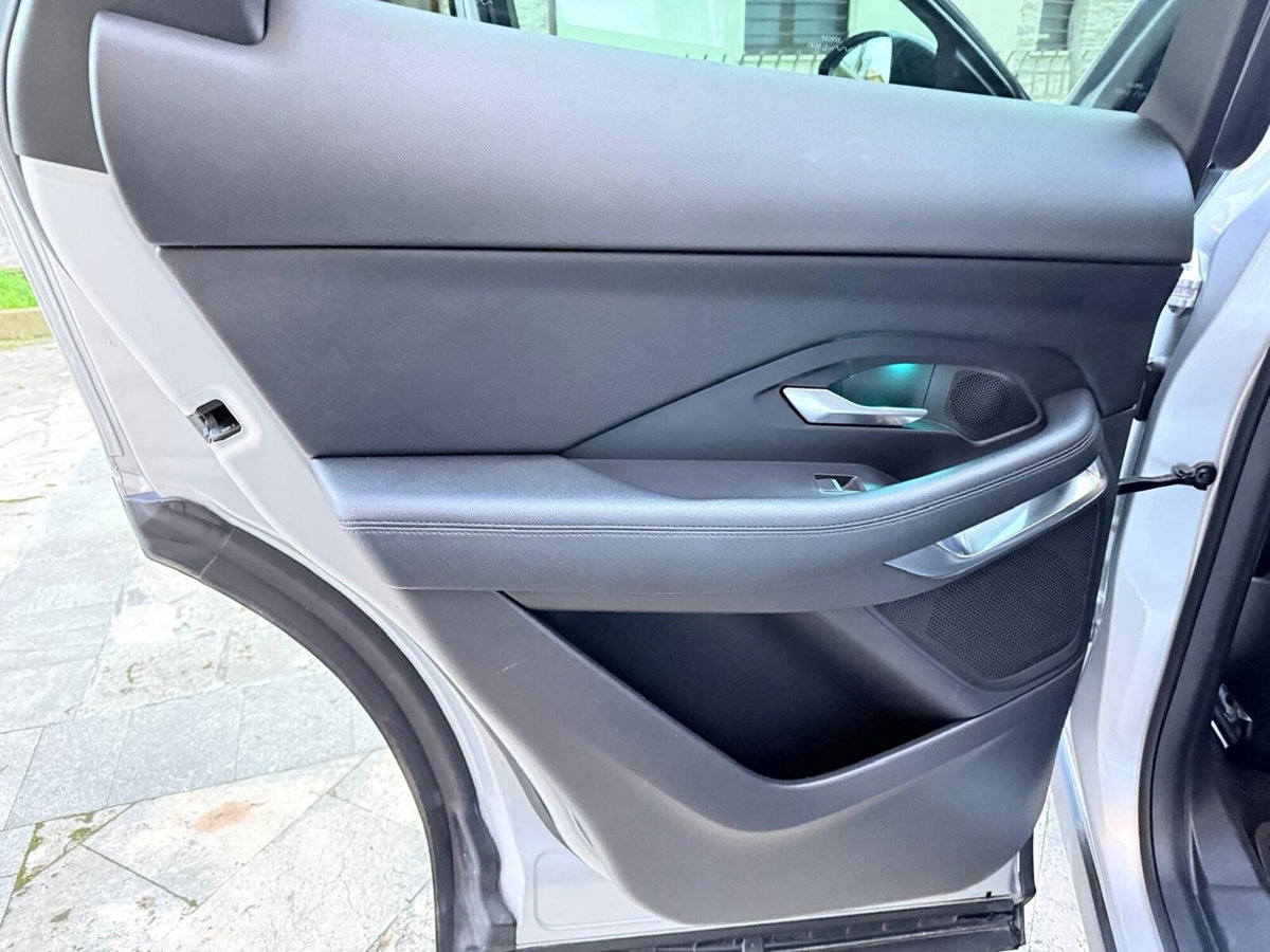 Jaguar E-Pace 2.0D 150 CV AWD aut. S (17)