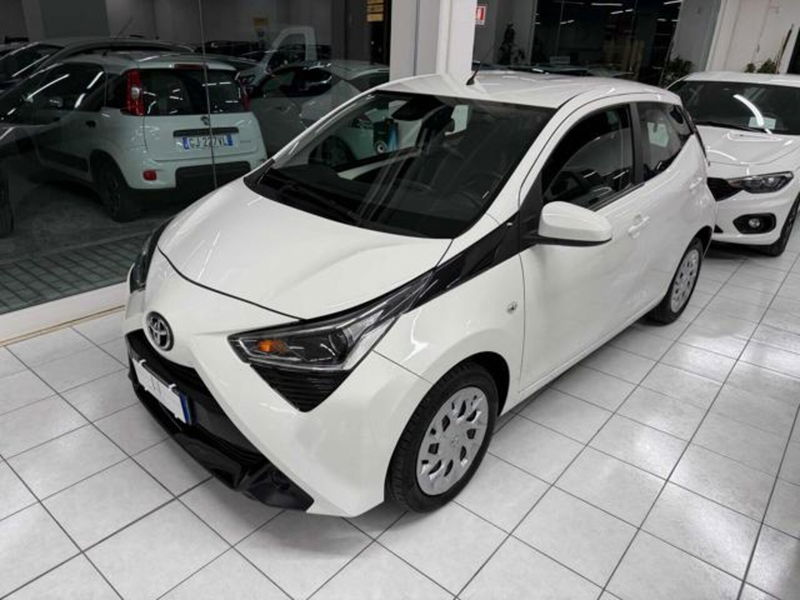 Toyota Aygo Connect 1.0 VVT-i 72 CV 5 porte x-cool