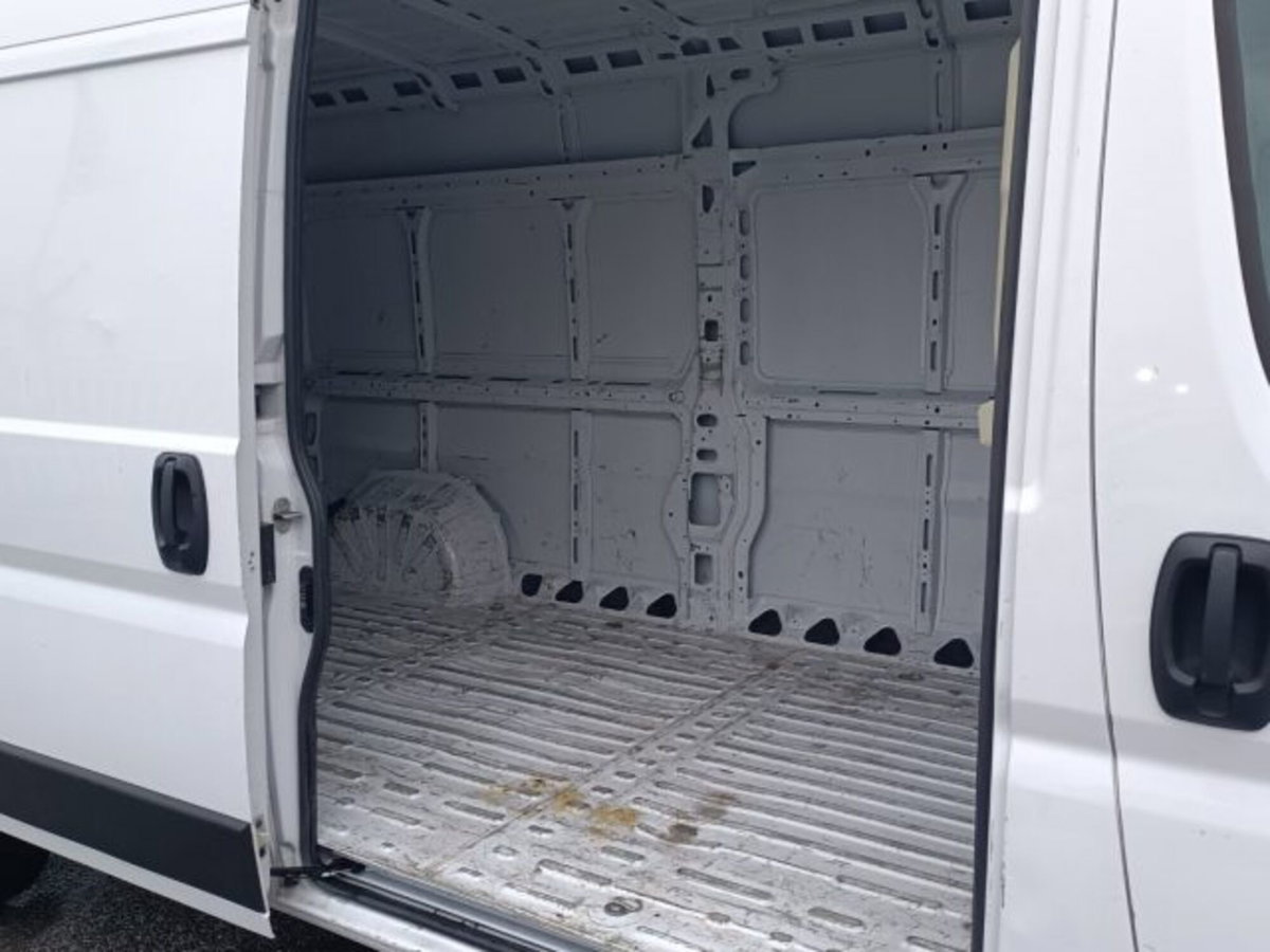 Fiat Ducato Furgone L3H2 2.2 diesel 140cv auto (12)