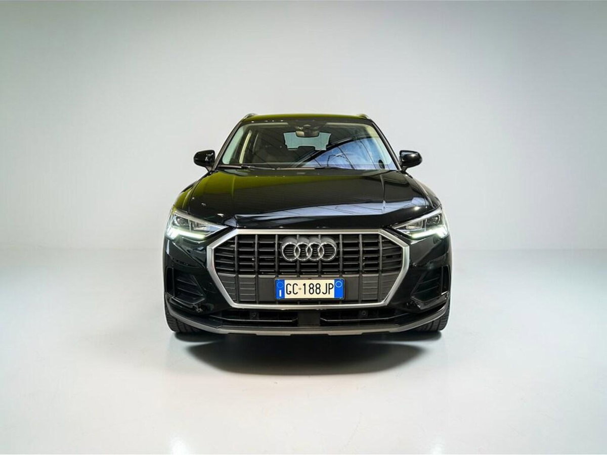 Audi Q3 35 2.0 tdi s-tronic (2)