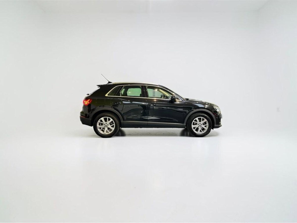 Audi Q3 35 2.0 tdi s-tronic (3)