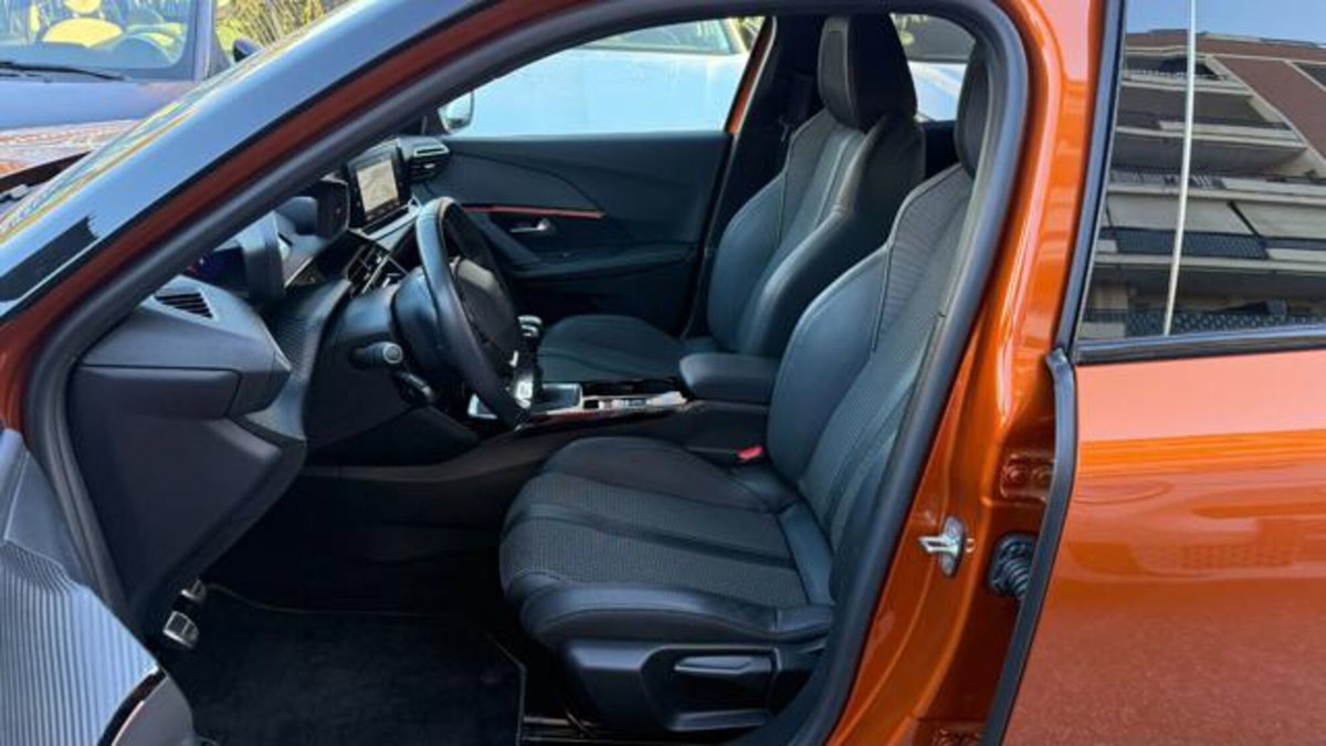 Peugeot 2008 1.2 puretech Style s&s 130cv eat8 (14)