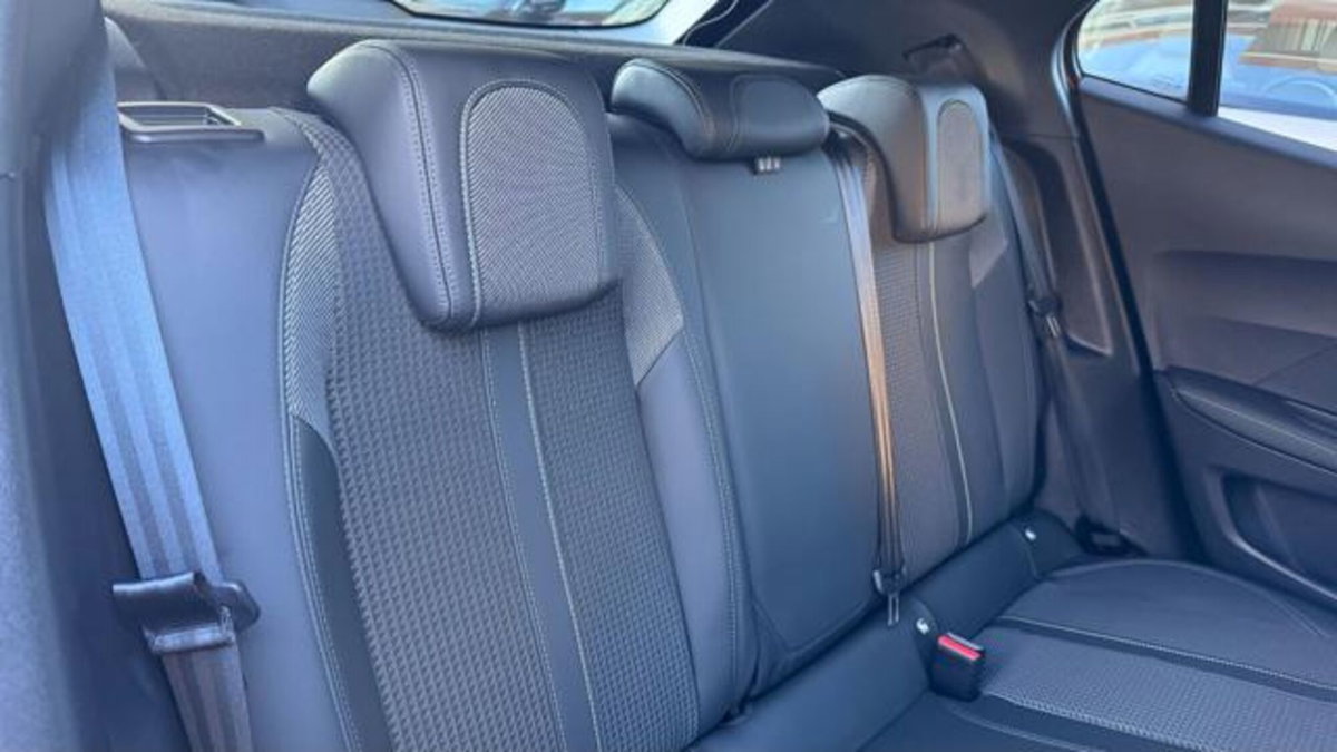 Peugeot 2008 1.2 puretech Style s&s 130cv eat8 (17)