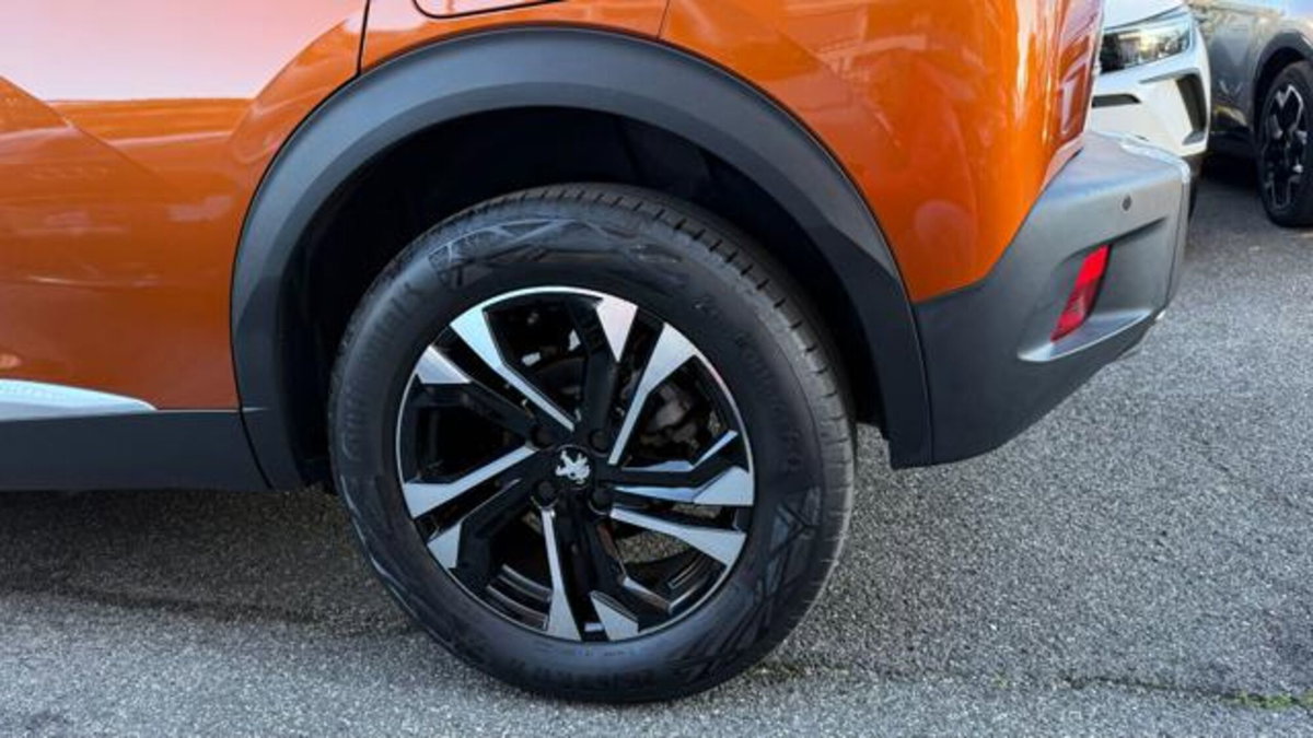 Peugeot 2008 1.2 puretech Style s&s 130cv eat8 (4)
