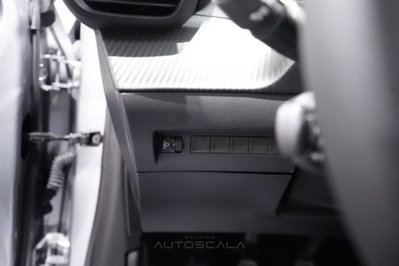 Peugeot 208 1.2 puretech Active s&s 100cv (12)