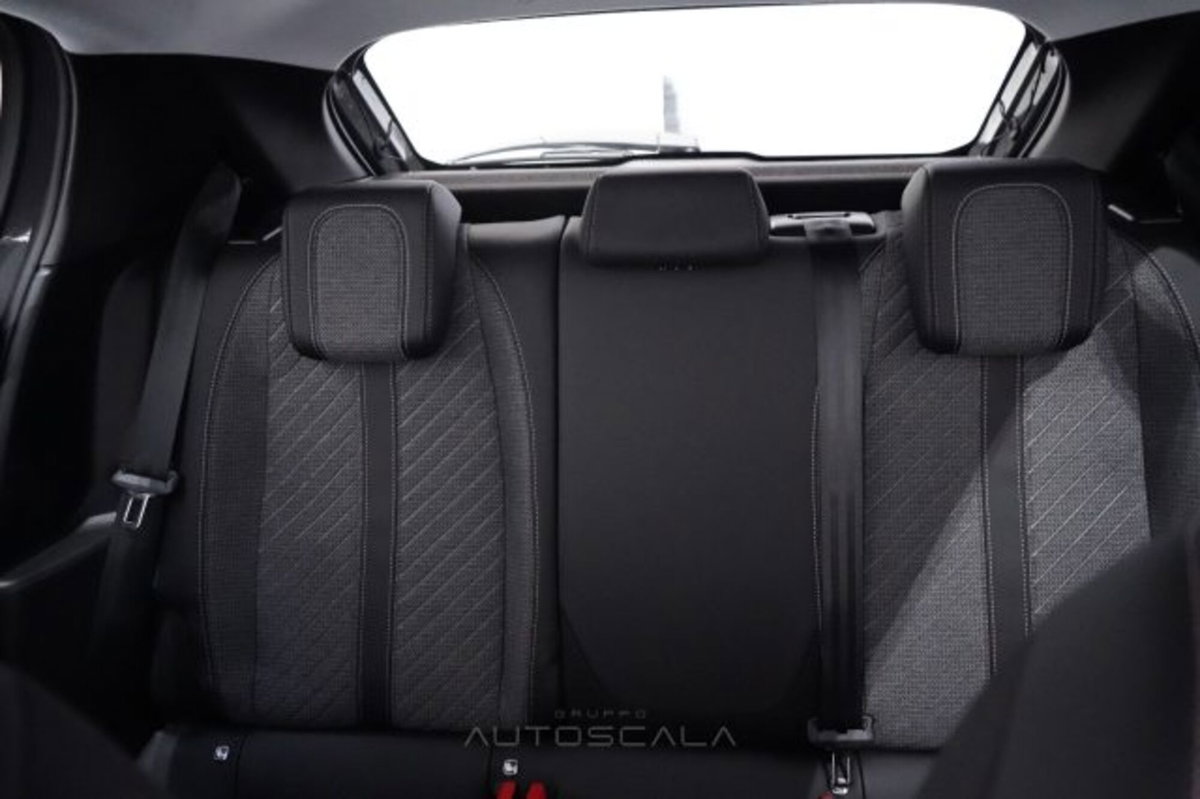 Peugeot 208 1.2 puretech Active s&s 100cv (17)