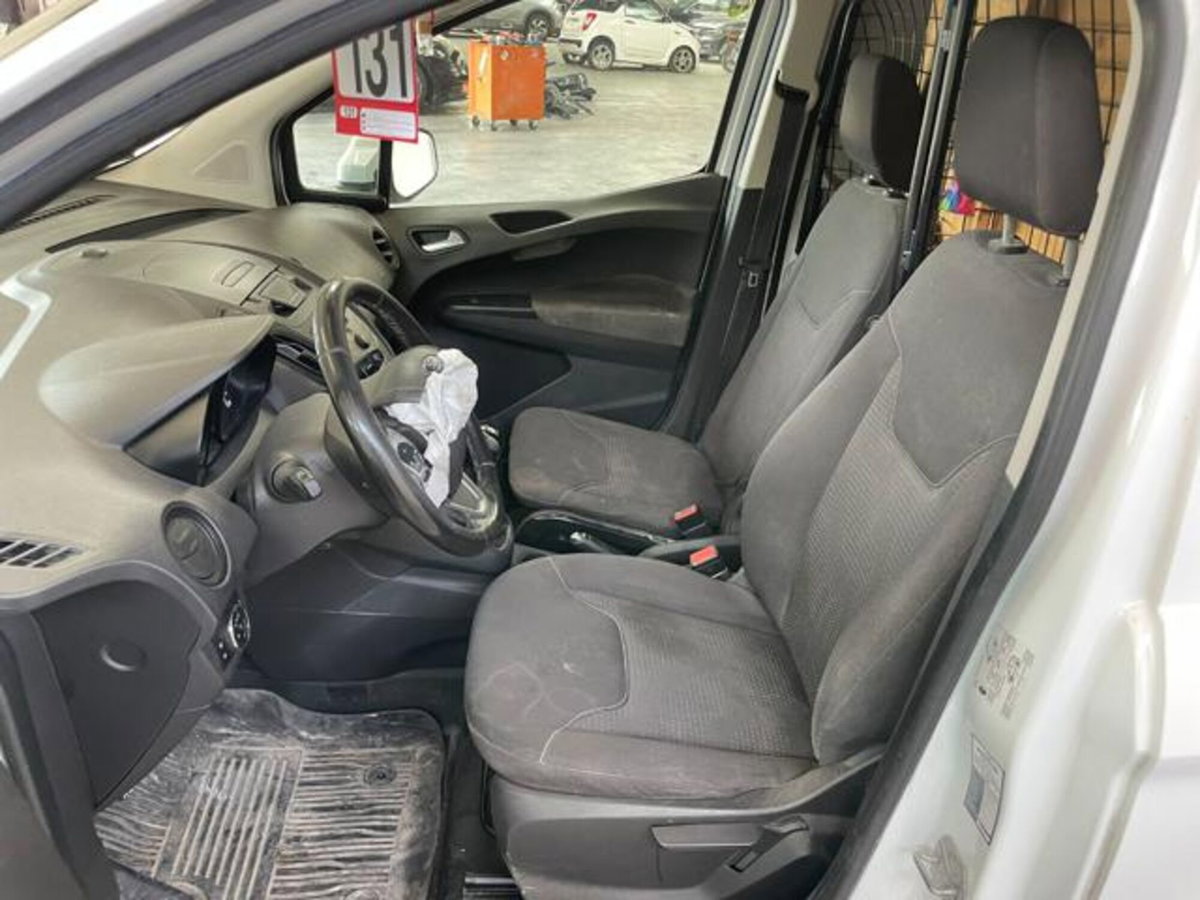 Ford Transit Courier 1.5 TDCi 75CV  Entry (10)