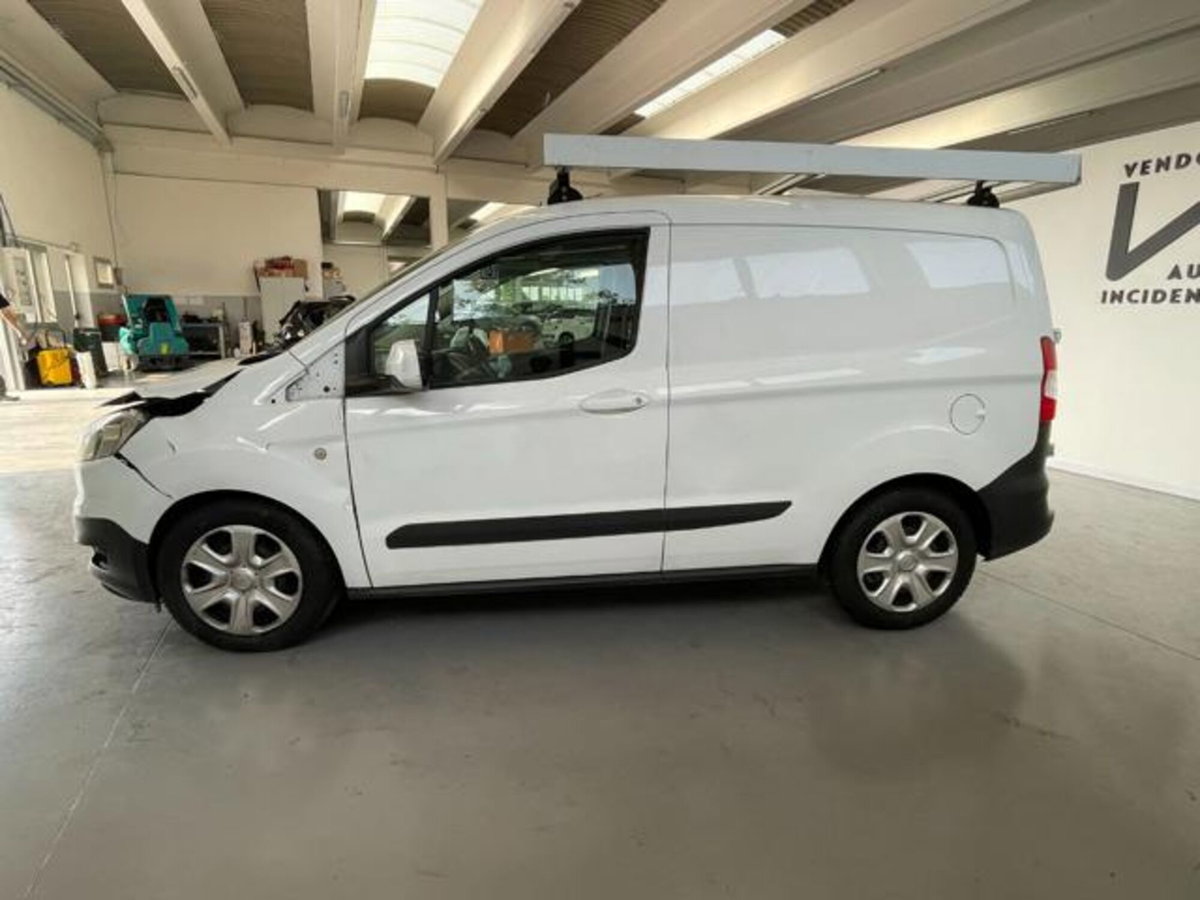 Ford Transit Courier 1.5 TDCi 75CV  Entry (4)