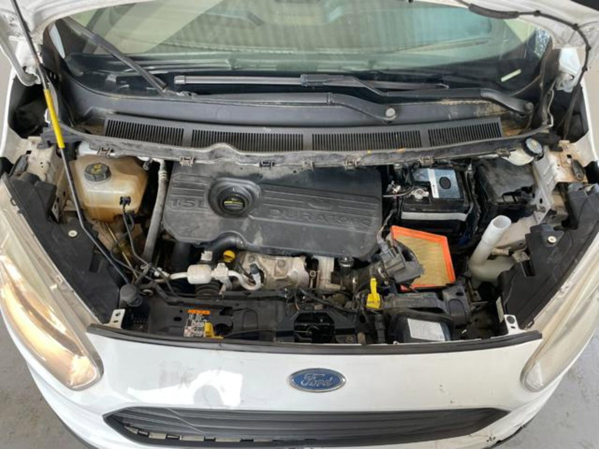 Ford Transit Courier 1.5 TDCi 75CV  Entry (9)