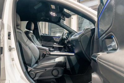 Mercedes-Benz GLA SUV 200 d Automatic Sport (8)