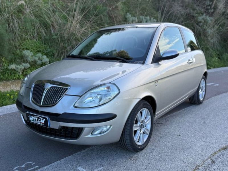 Lancia Ypsilon Multijet 16V Argento
