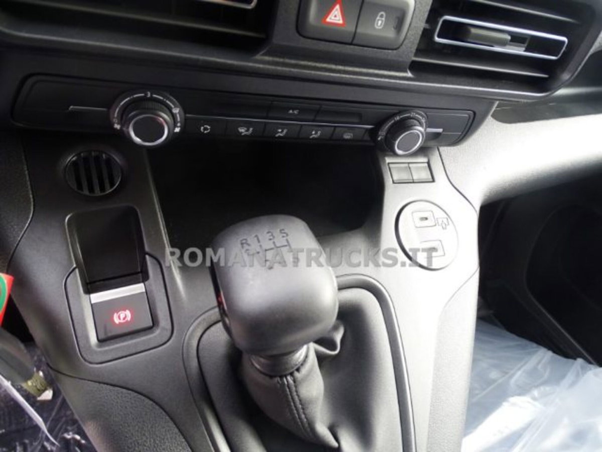 Opel Combo Furgone Cargo XL 1.5 Diesel 100 PL 950kg Essentia (13)