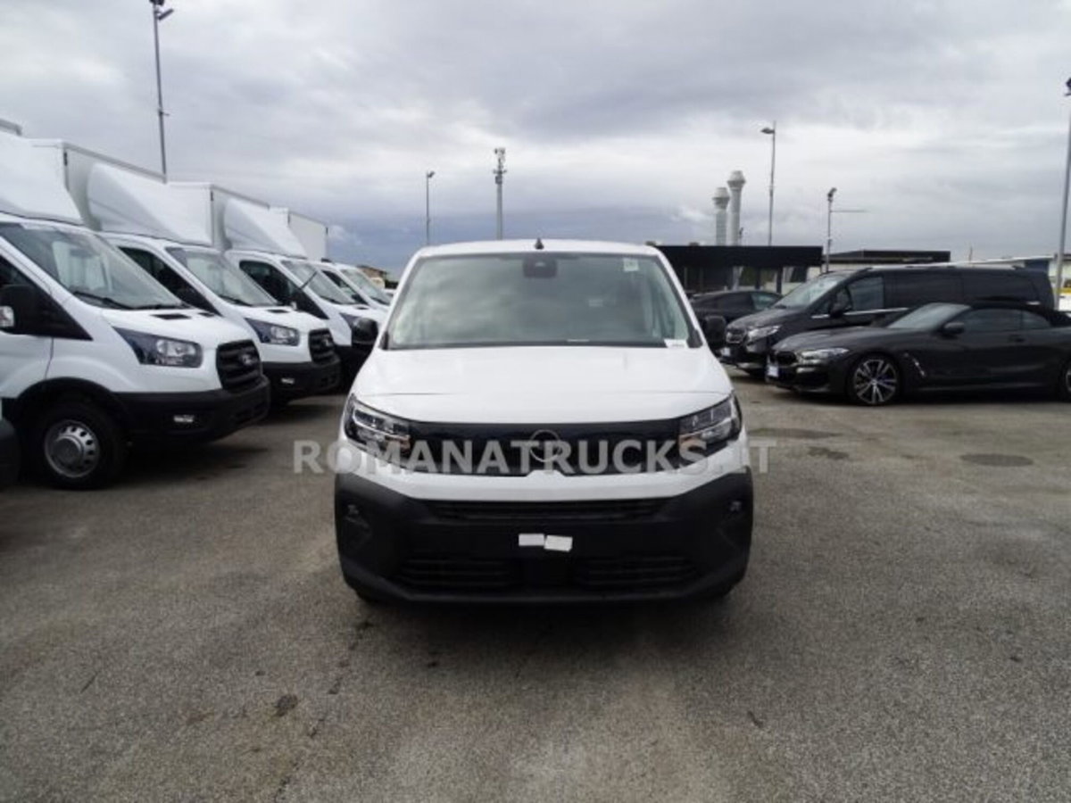 Opel Combo Furgone Cargo XL 1.5 Diesel 100 PL 950kg Essentia (2)