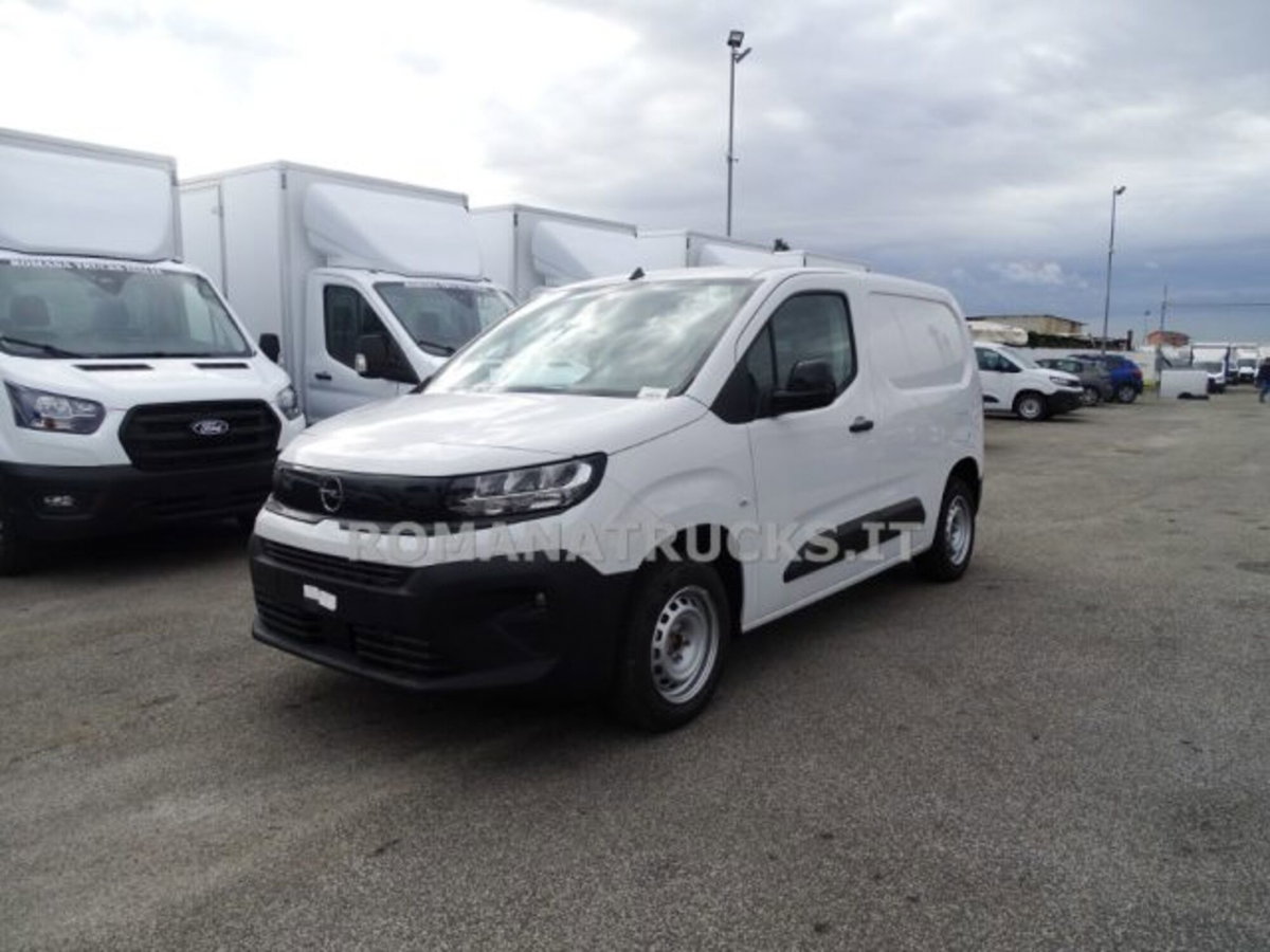 Opel Combo Furgone Cargo XL 1.5 Diesel 100 PL 950kg Essentia (3)