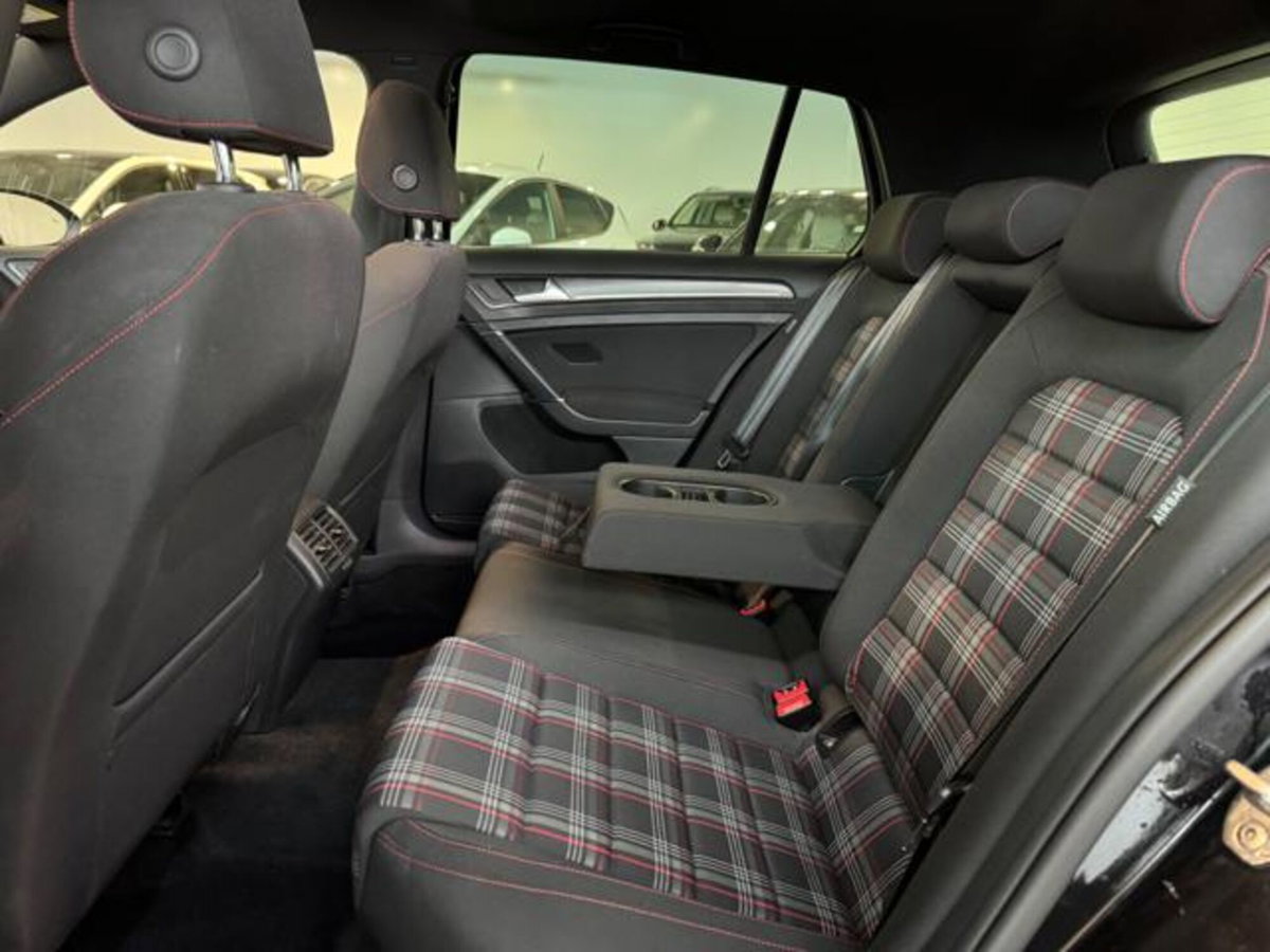 Volkswagen Golf GTI Performance 2.0 TSI DSG 5p. BlueMotion Technology (13)