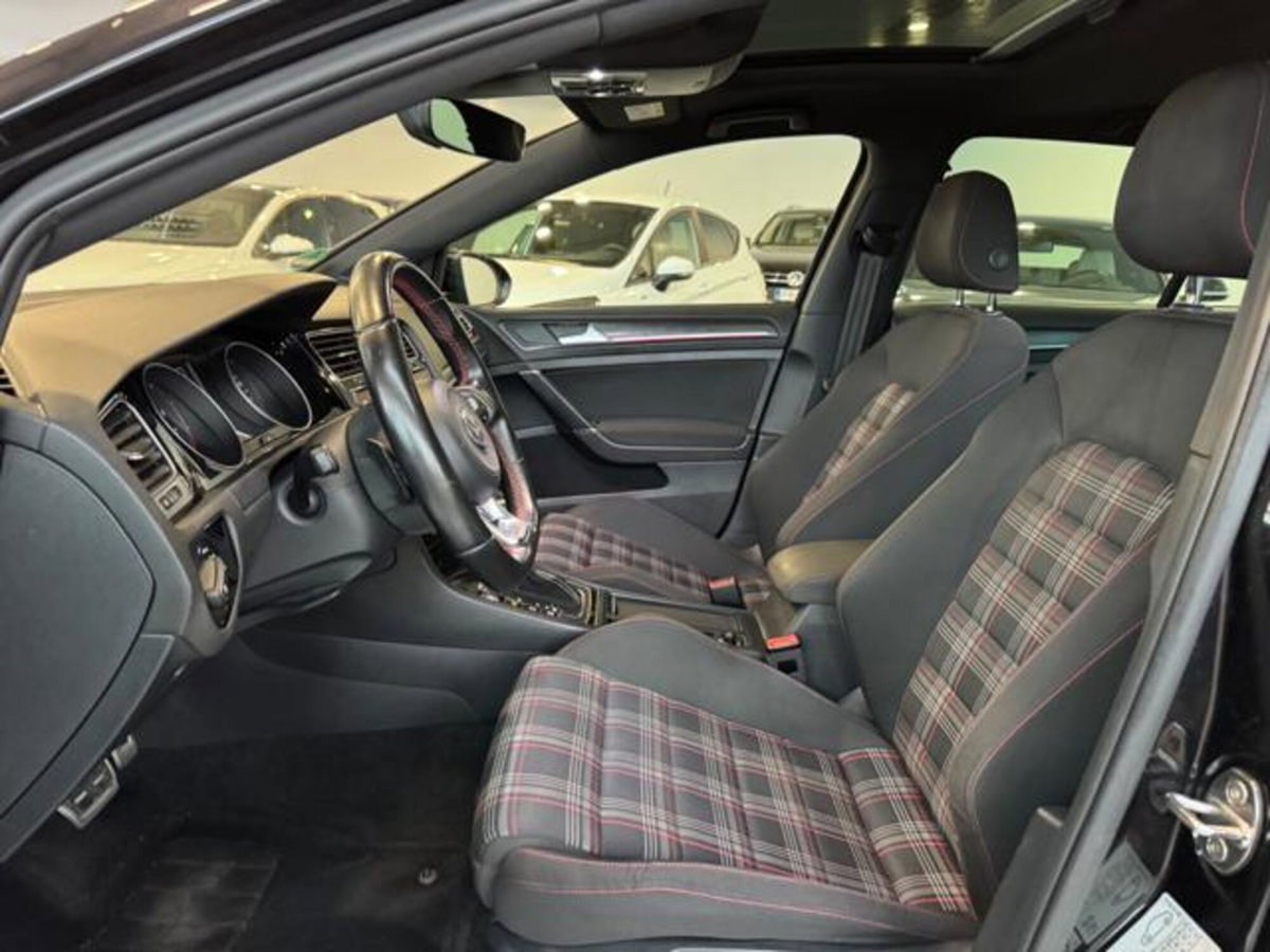 Volkswagen Golf GTI Performance 2.0 TSI DSG 5p. BlueMotion Technology (9)