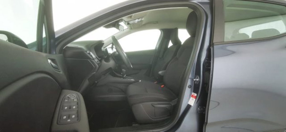 Renault Clio Full Hybrid E-Tech 140 CV 5 porte Business (13)