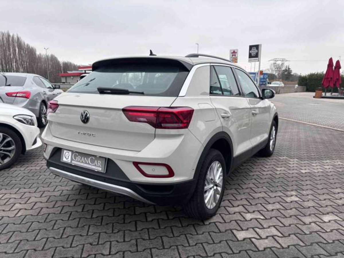 Volkswagen T-Roc 1.0 TSI Life (4)