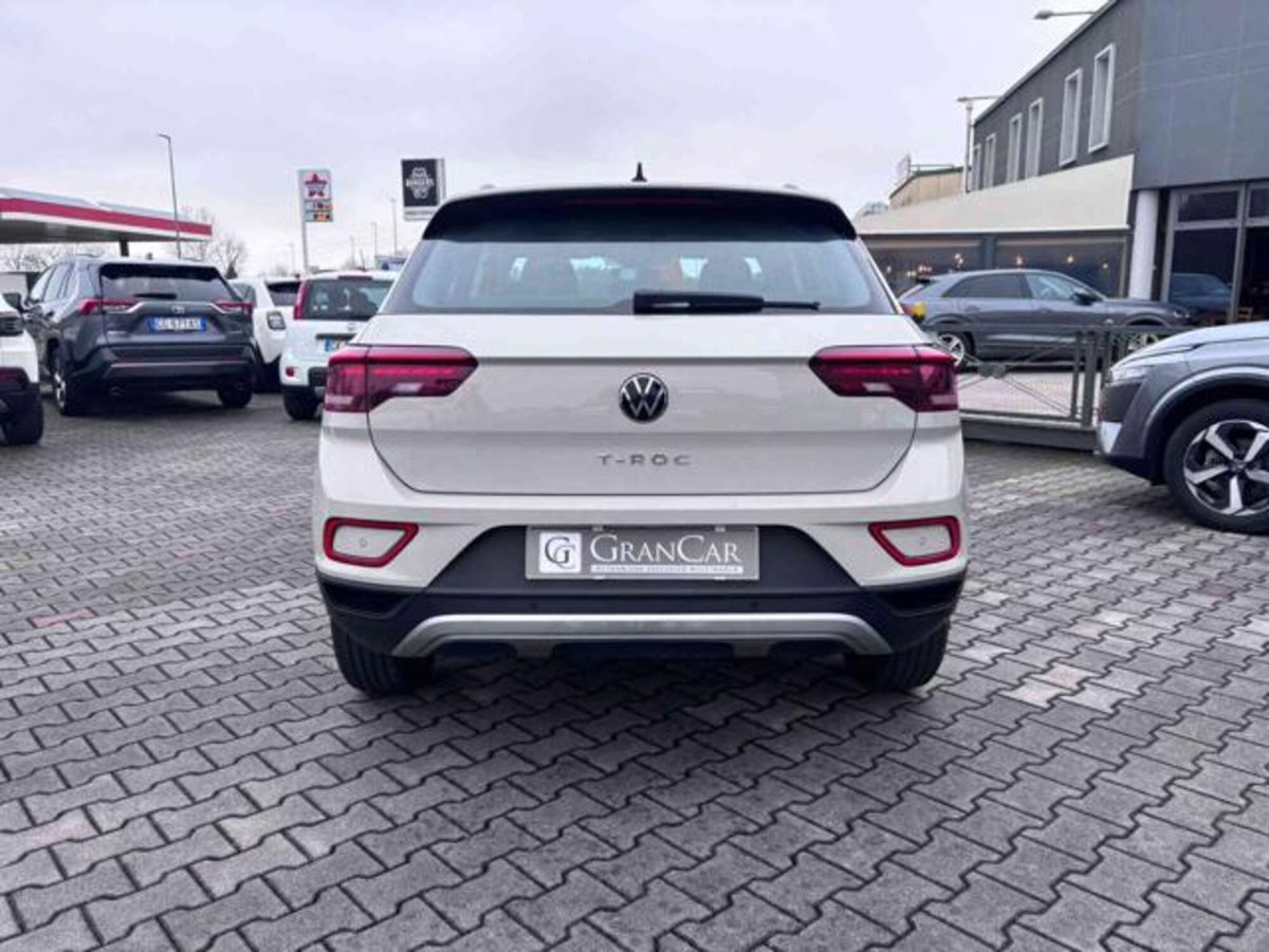 Volkswagen T-Roc 1.0 TSI Life (5)