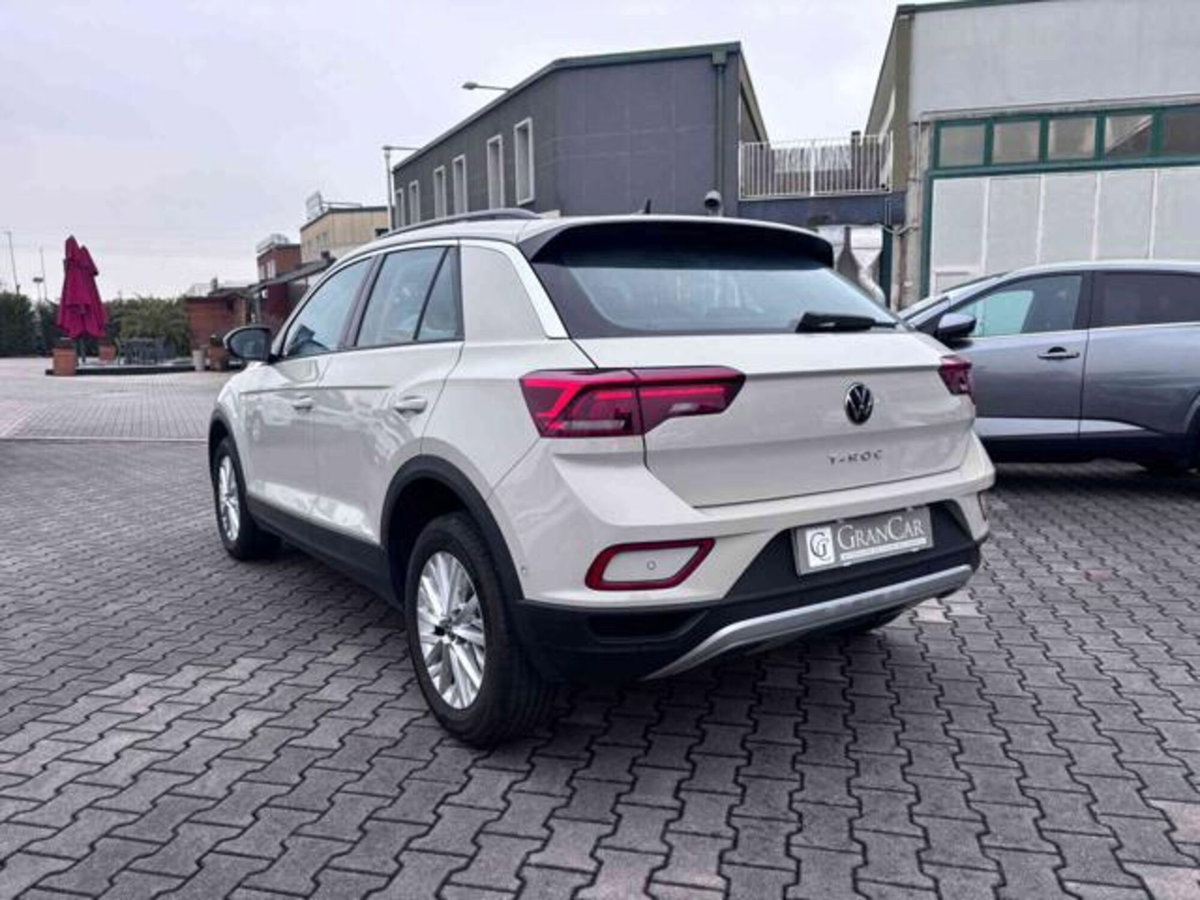Volkswagen T-Roc 1.0 TSI Life (6)