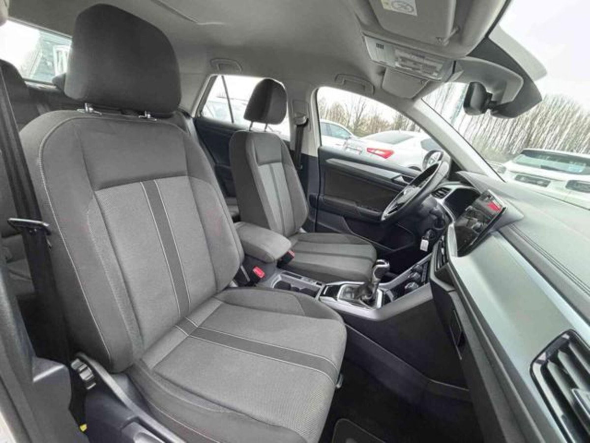 Volkswagen T-Roc 1.0 TSI Life (9)