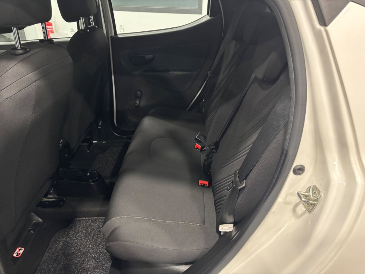 Lancia Ypsilon 1.0 FireFly 5 porte S&S Hybrid Gold Plus (7)