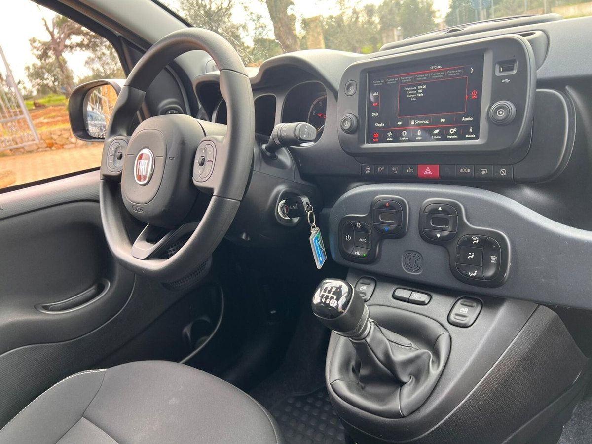 Fiat Panda 1.0 FireFly S&S Hybrid City Cross (11)