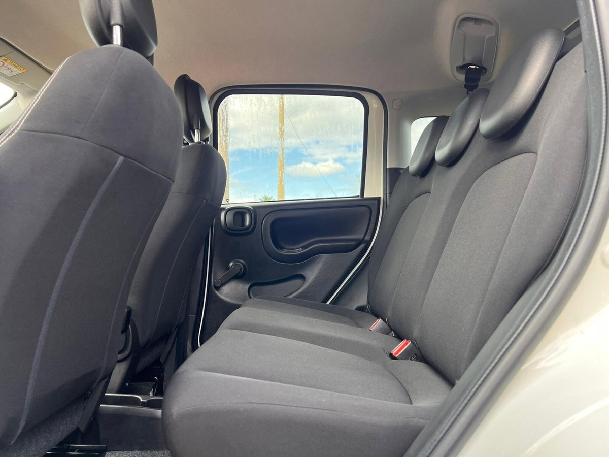 Fiat Panda 1.0 FireFly S&S Hybrid City Cross (14)