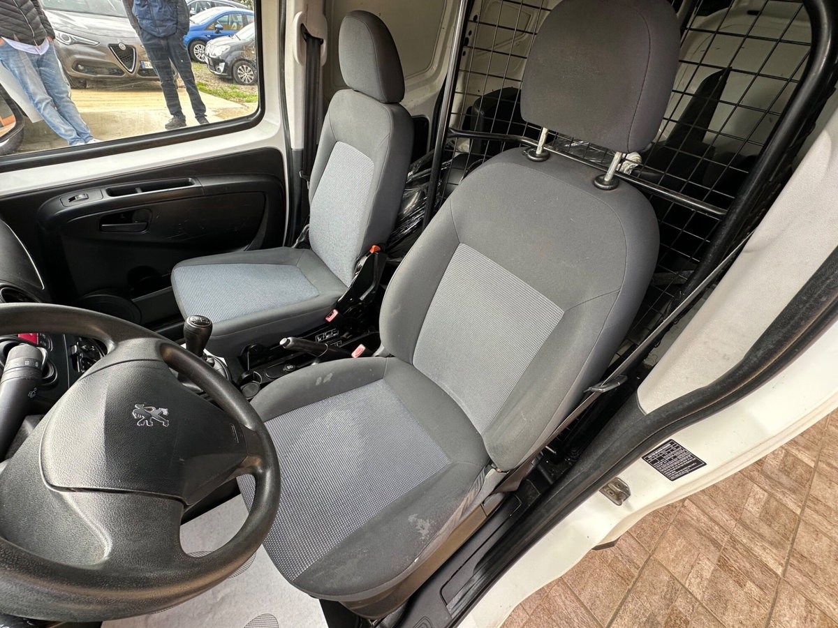 Peugeot Bipper 1.3 HDi 75 FAP Stop&Start Outdoor (8)