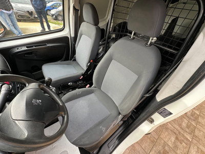 Peugeot Bipper 1.3 HDi 75 FAP Stop&Start Outdoor (8)