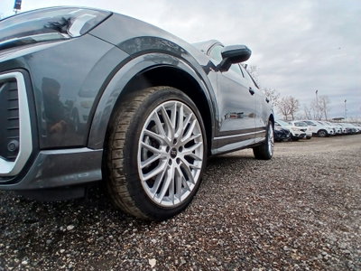 Audi Q2 Q2 35 TDI quattro S tronic S line Edition (9)