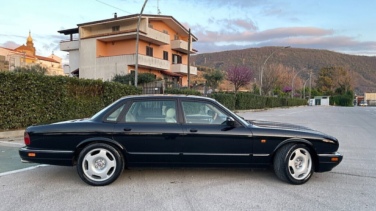 Jaguar XJ 4.0 cat Executive (2)