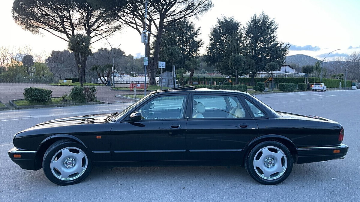 Jaguar XJ 4.0 cat Executive (9)