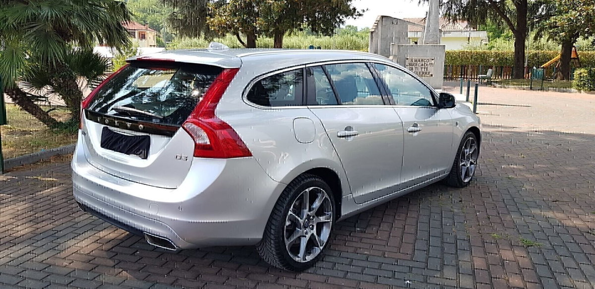 Volvo V60 D3 Geartronic Volvo Ocean Race (2)