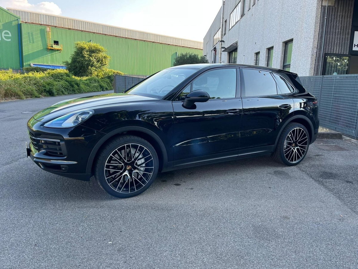 Porsche Cayenne Coupé 3.0 V6 (2)