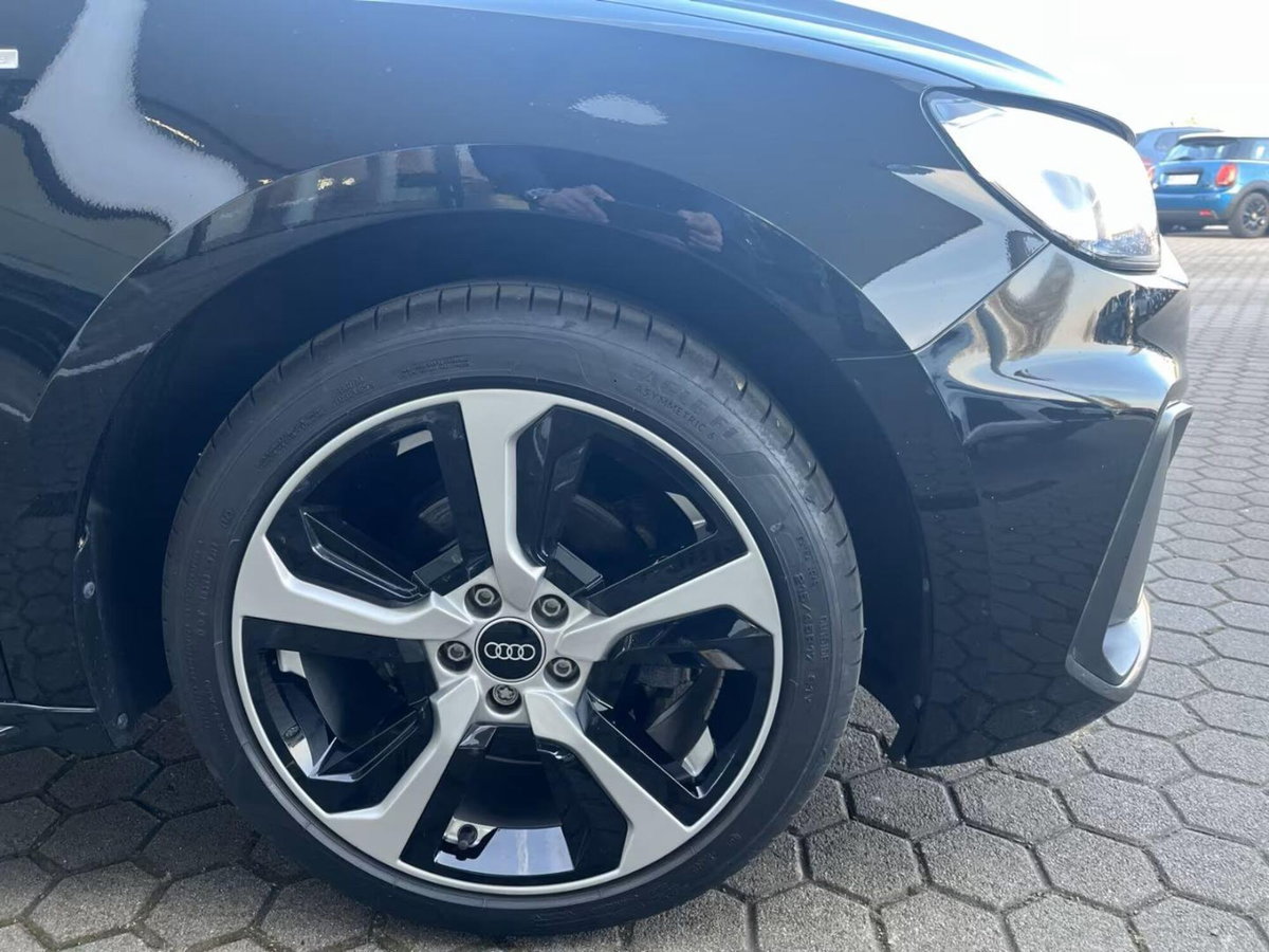 Audi A1 Sportback 30 TFSI S tronic S line edition (4)