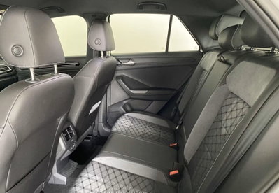 Volkswagen T-Roc 1.5 tsi R-Line (10)