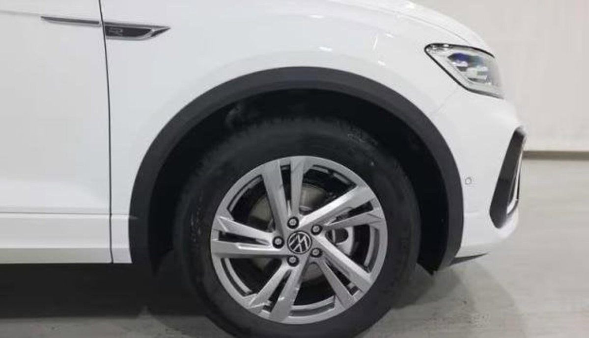 Volkswagen T-Roc 1.5 tsi R-Line (5)
