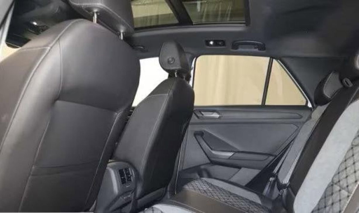 Volkswagen T-Roc 1.5 tsi R-Line (6)