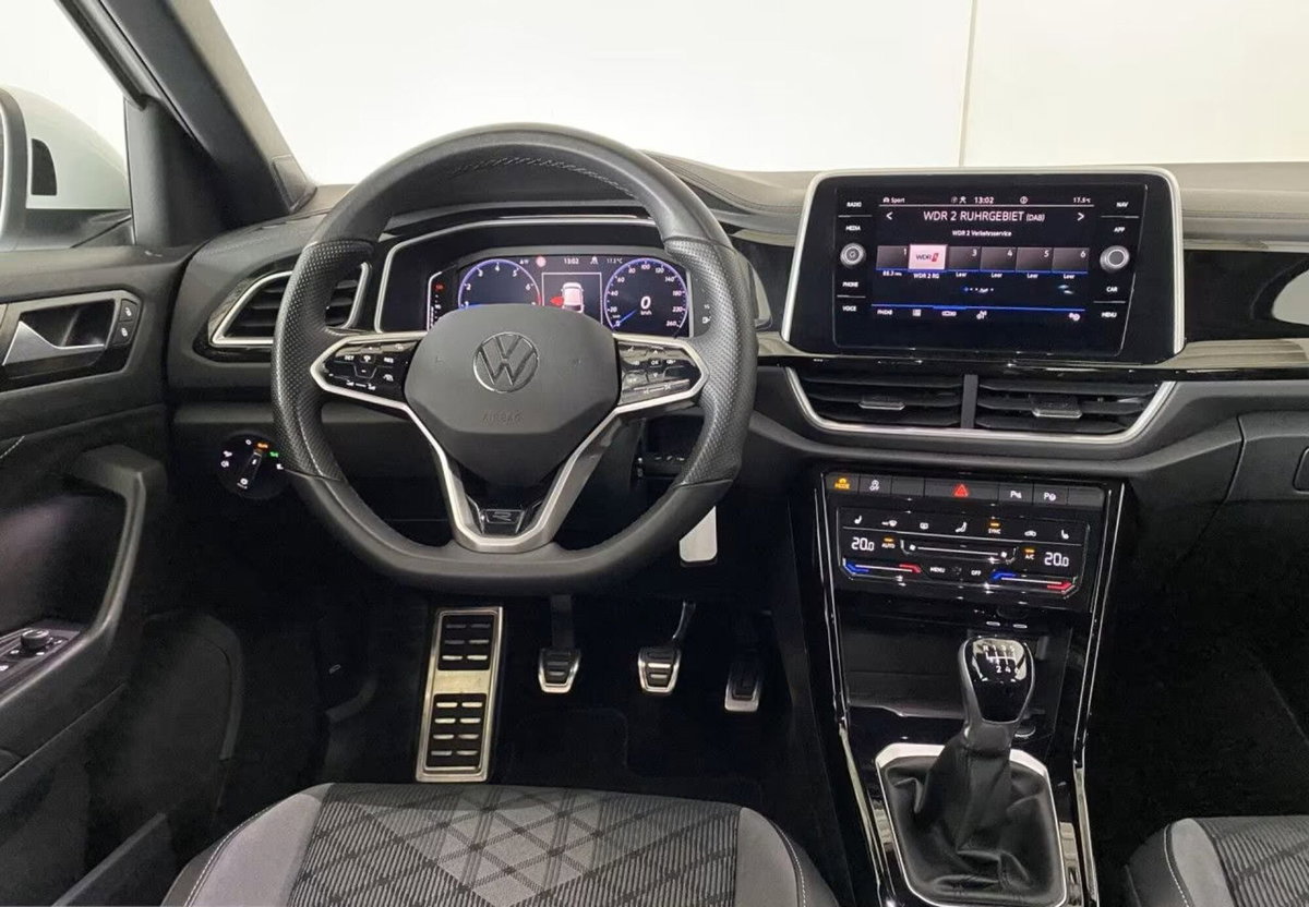 Volkswagen T-Roc 1.5 tsi R-Line (7)
