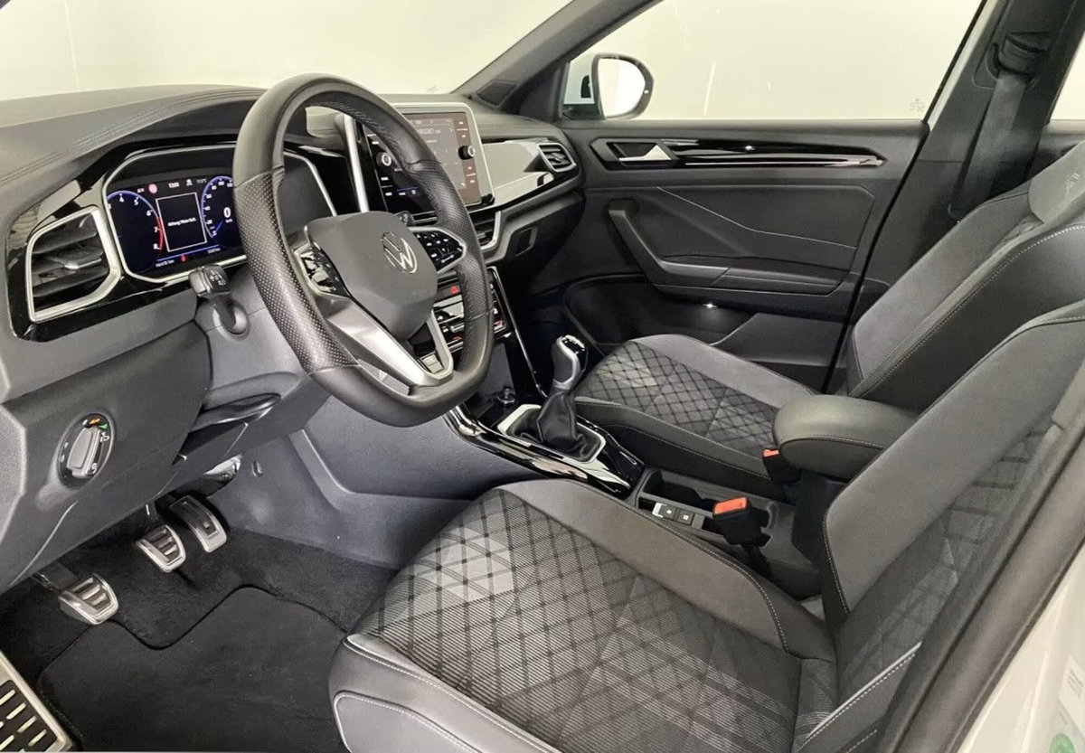 Volkswagen T-Roc 1.5 tsi R-Line (8)