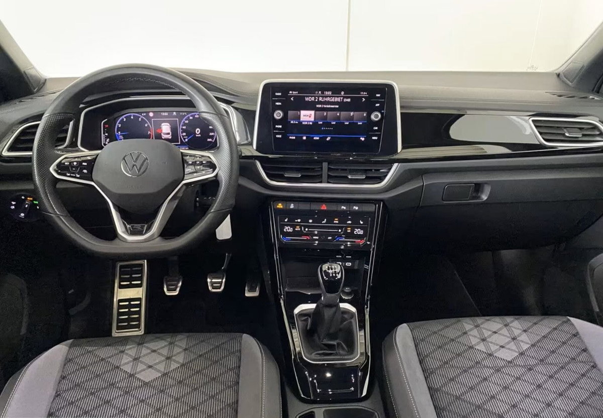 Volkswagen T-Roc 1.5 tsi R-Line (9)