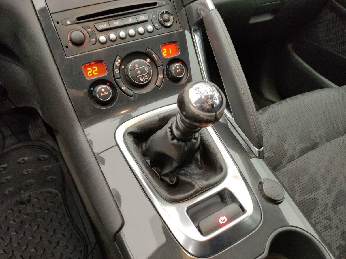Peugeot 3008 2.0 HDi 150CV Active (16)