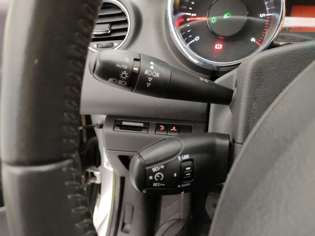 Peugeot 3008 2.0 HDi 150CV Active (17)