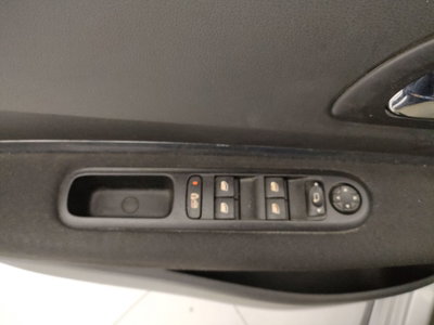 Peugeot 3008 2.0 HDi 150CV Active (18)