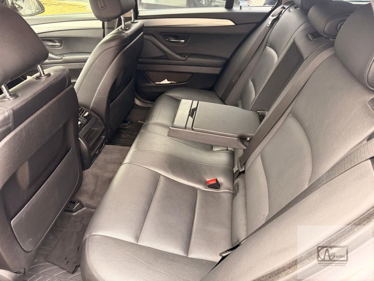 BMW Serie 5 Touring 520d  Luxury (10)